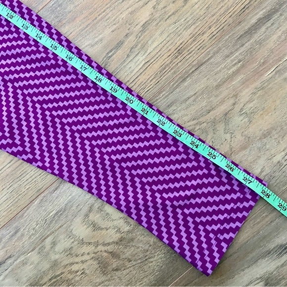 Nike Dri-Fit Purple 3/4 Athletic Leggings - Picture 9 of 11